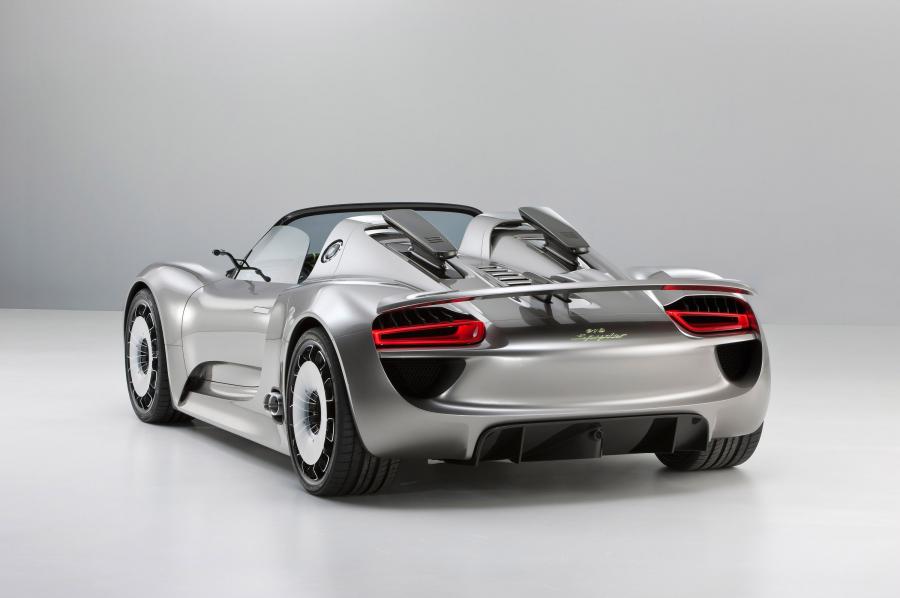  Porsche 918 Spyder Concept 2010 года  (фото 31 из 54)